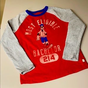 GAP DISNEY BOYS LONG SLEEVED “Most Eligible Bachelor” TEE. SIZE S